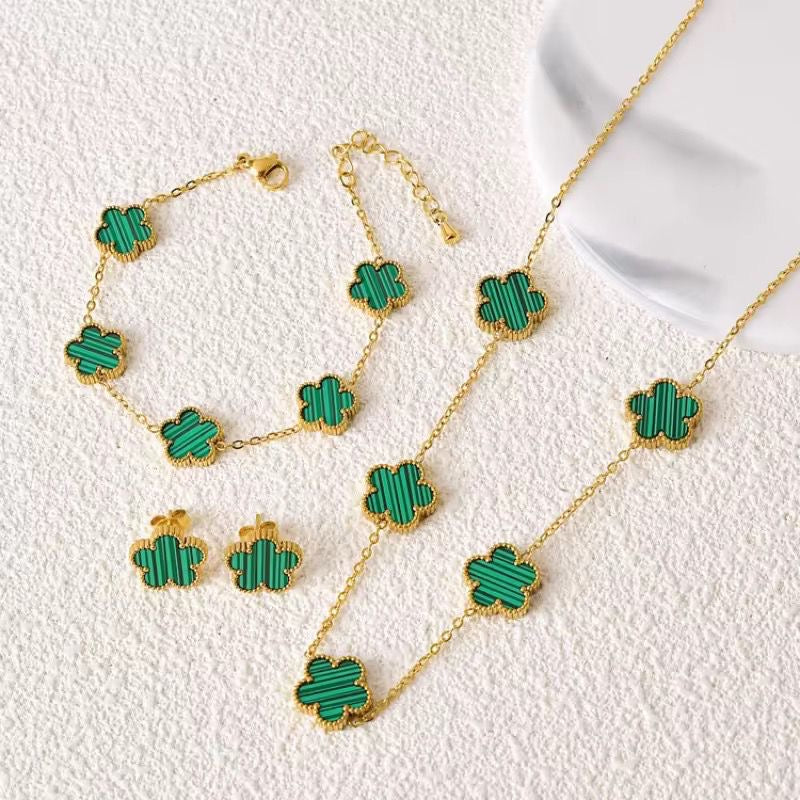SJ 538 Green clover flower set ( chain, bracelet, stud ) 18k Gold PVD plated stainless steel - Anti tarnish