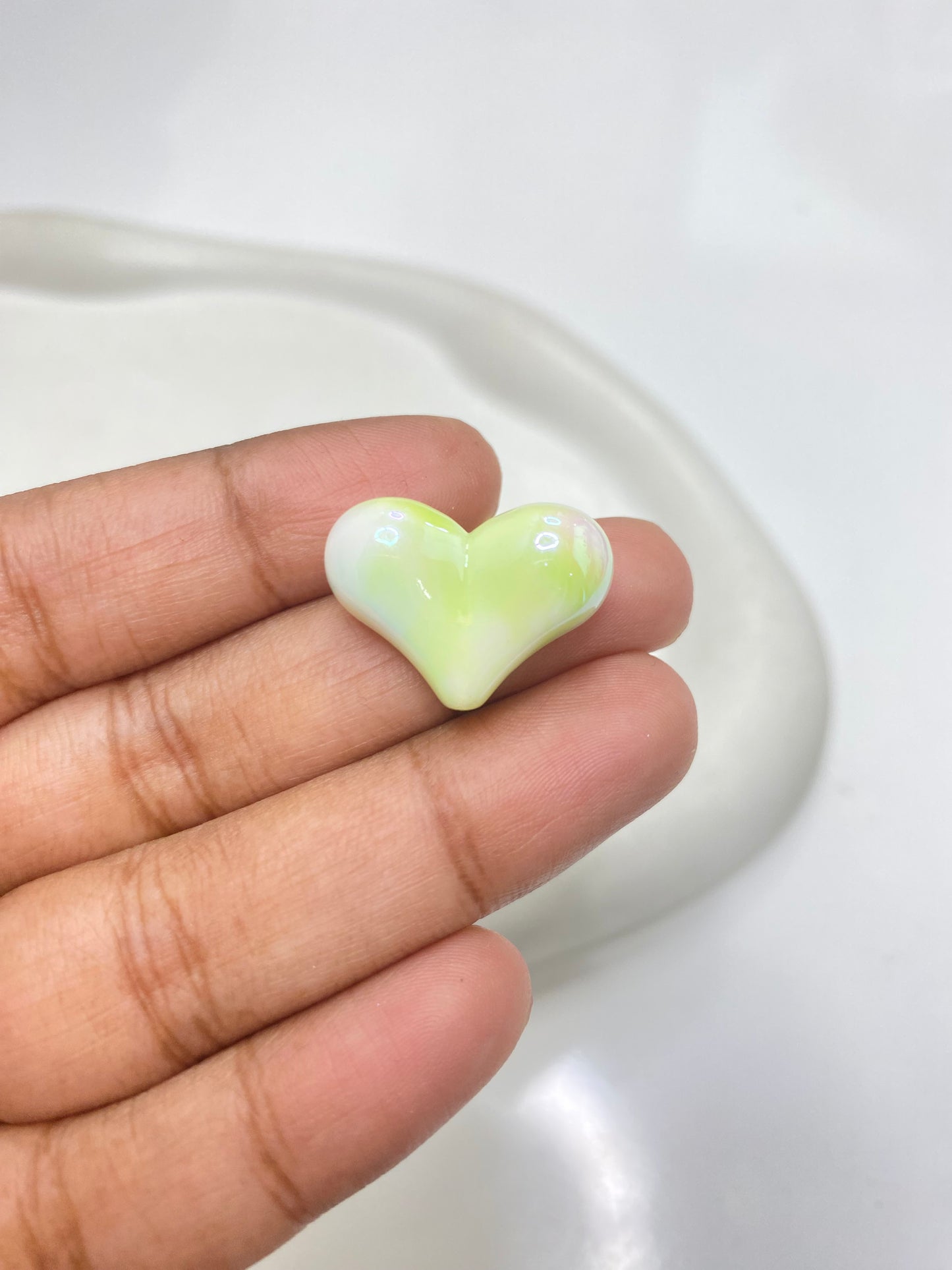 BBB 171 (F) Green rainbow shiny luminous Acrylic bead ( 1 pc )