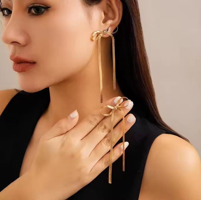 SJ 562 Snake chain Bow Earrings - 18k Gold PVD plated stainless steel - Anti tarnis