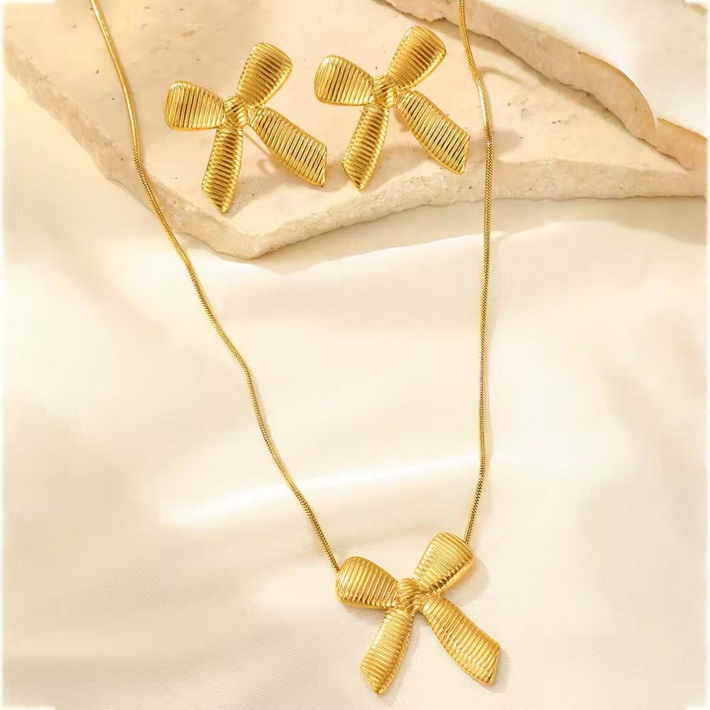 SJ 539 striped bow necklace - 18k Gold PVD plated stainless steel - Anti tarnis
