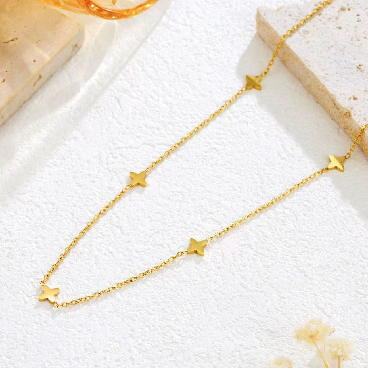 SJ 757 Dainty Four Leaf Minimalistic Necklace - 18k Gold PVD plated stainless steel - Anti tarnish