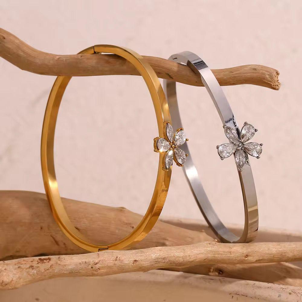 BSJ16F Gold Flower zircon Bracelet - 18K Gold PVD plated
