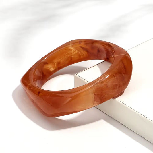 RJ 24 Amber Elegant Irregular Bracelet ( 6.5 cm ) - Anti tarnish