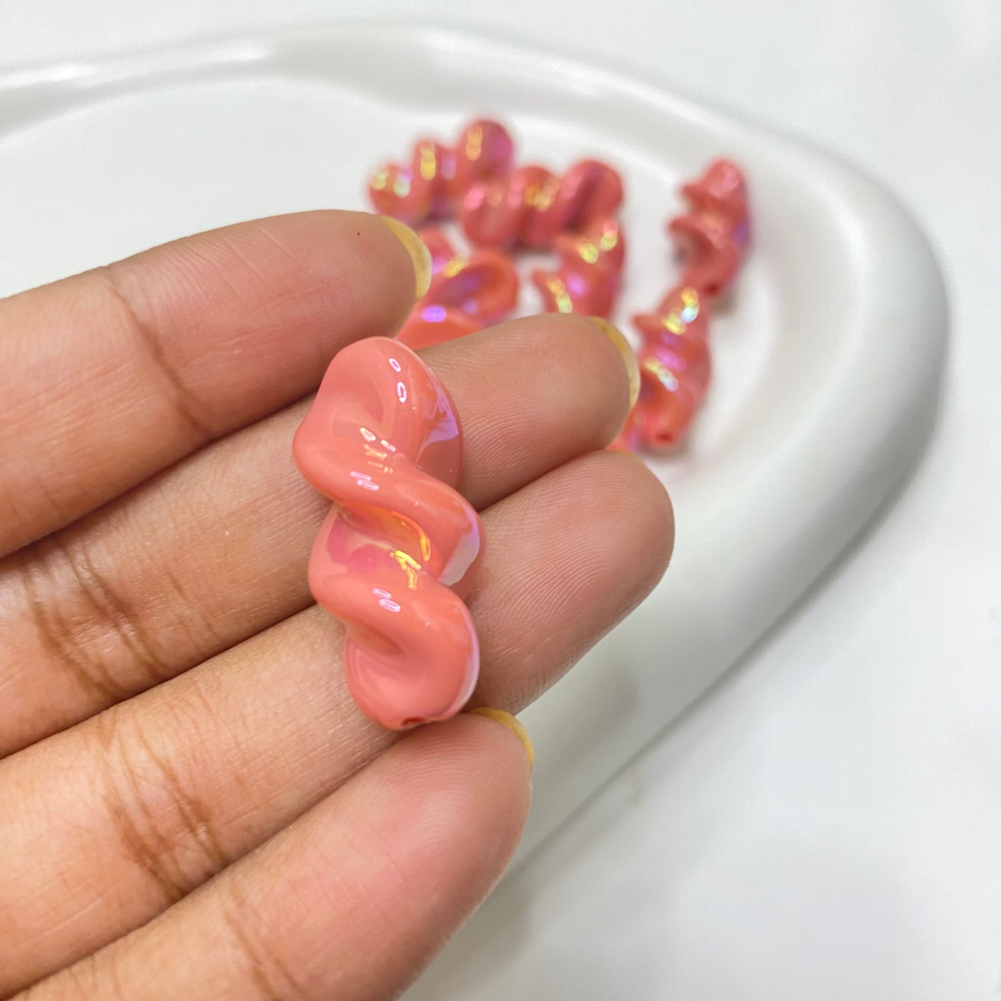 BBB 179 (C) orange pink Swirl iridescent Acrylic bead (1PC)