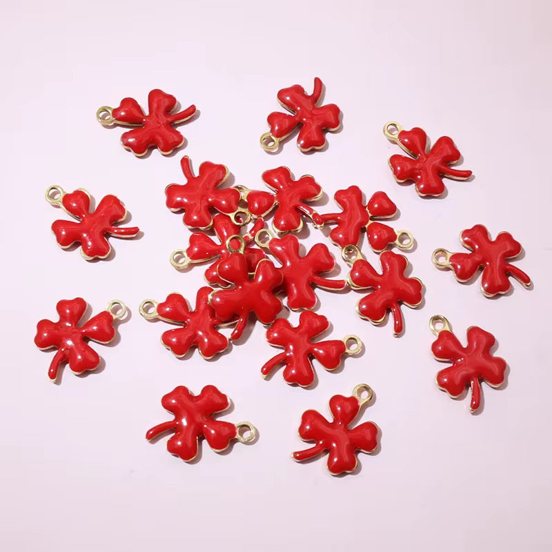 BBB 242 (b) Red Clover leaf Tiny Charm 18K Gold PVD plated stainless steel ( 1 piece ) Anti tarnish ( 13:10 mm )