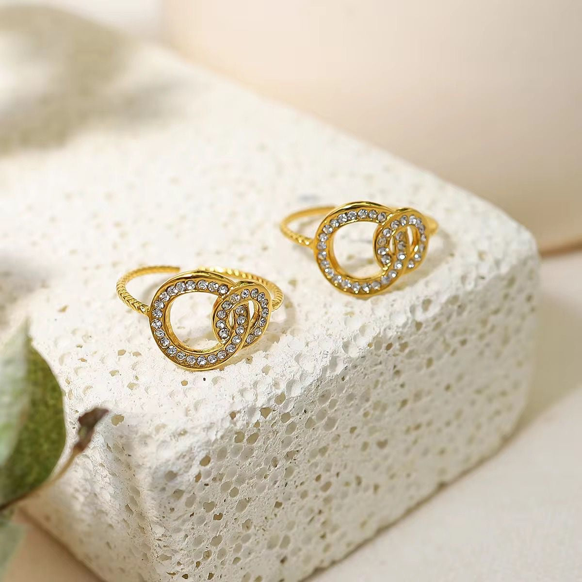 SJ 724 Zircon Geometric Dainty Ring Adjustable - 18k Gold PVD plated stainless steel - Anti tarnish