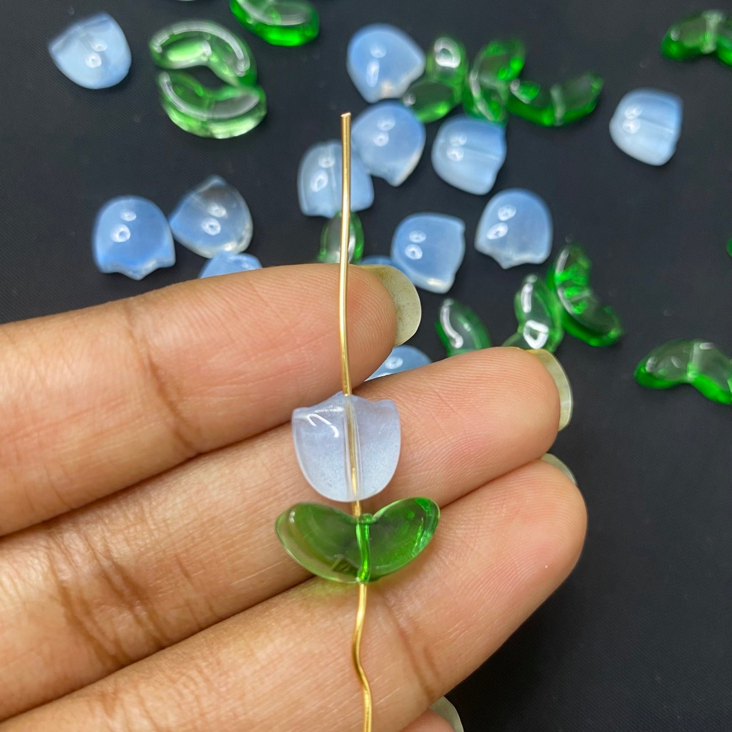 SS 603 Blue Tulip Set ( flower + leaf ) - glass beads
