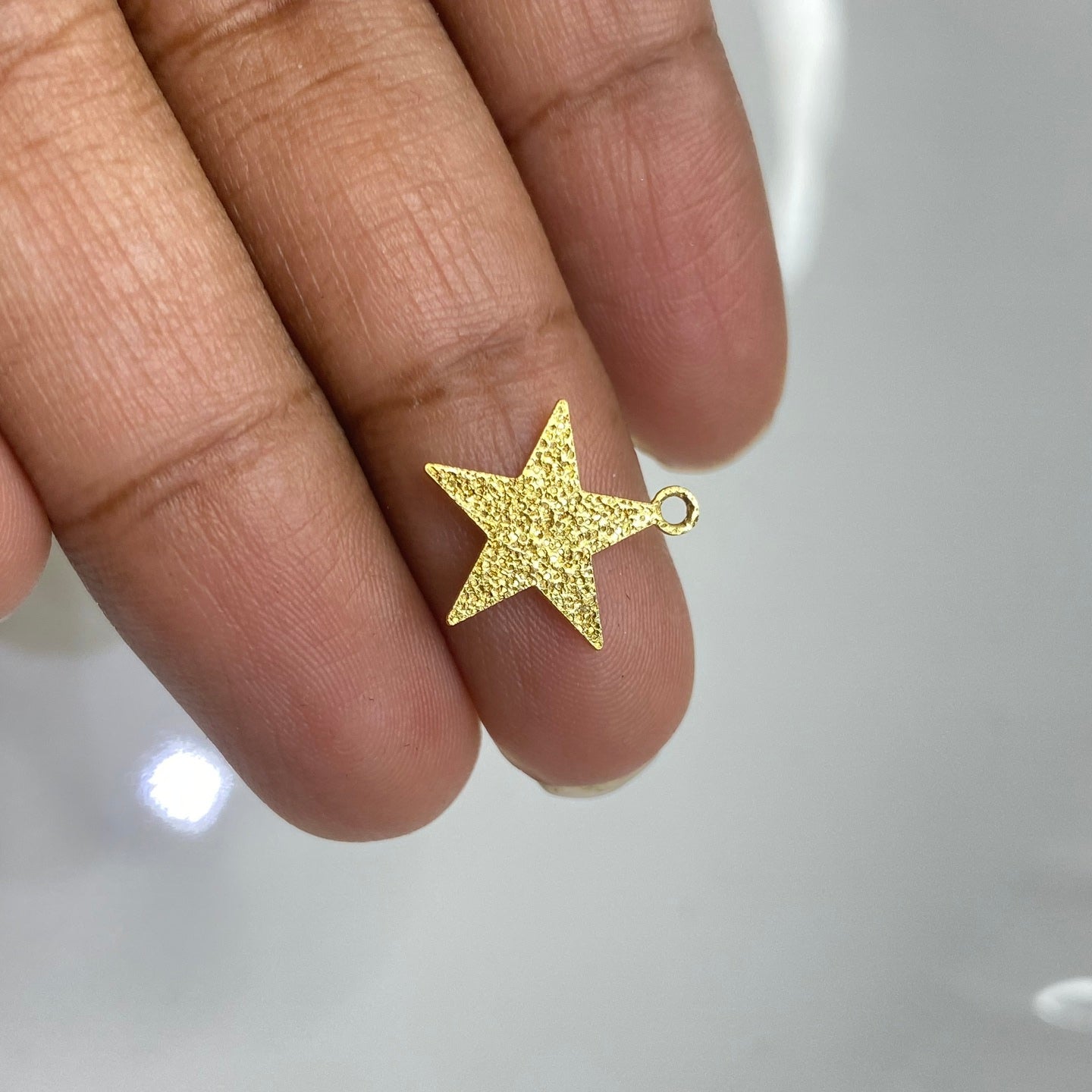 SS 53 Textured star charm ( 1 pc )
