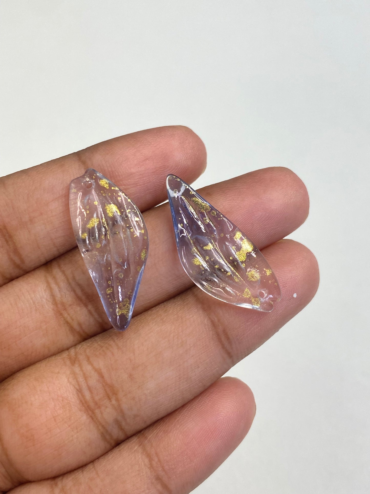 BBB 224 (e) Glittery Ink Blue Leaf Crystal glass bead ( 1 pc ) ( 5:26 mm )
