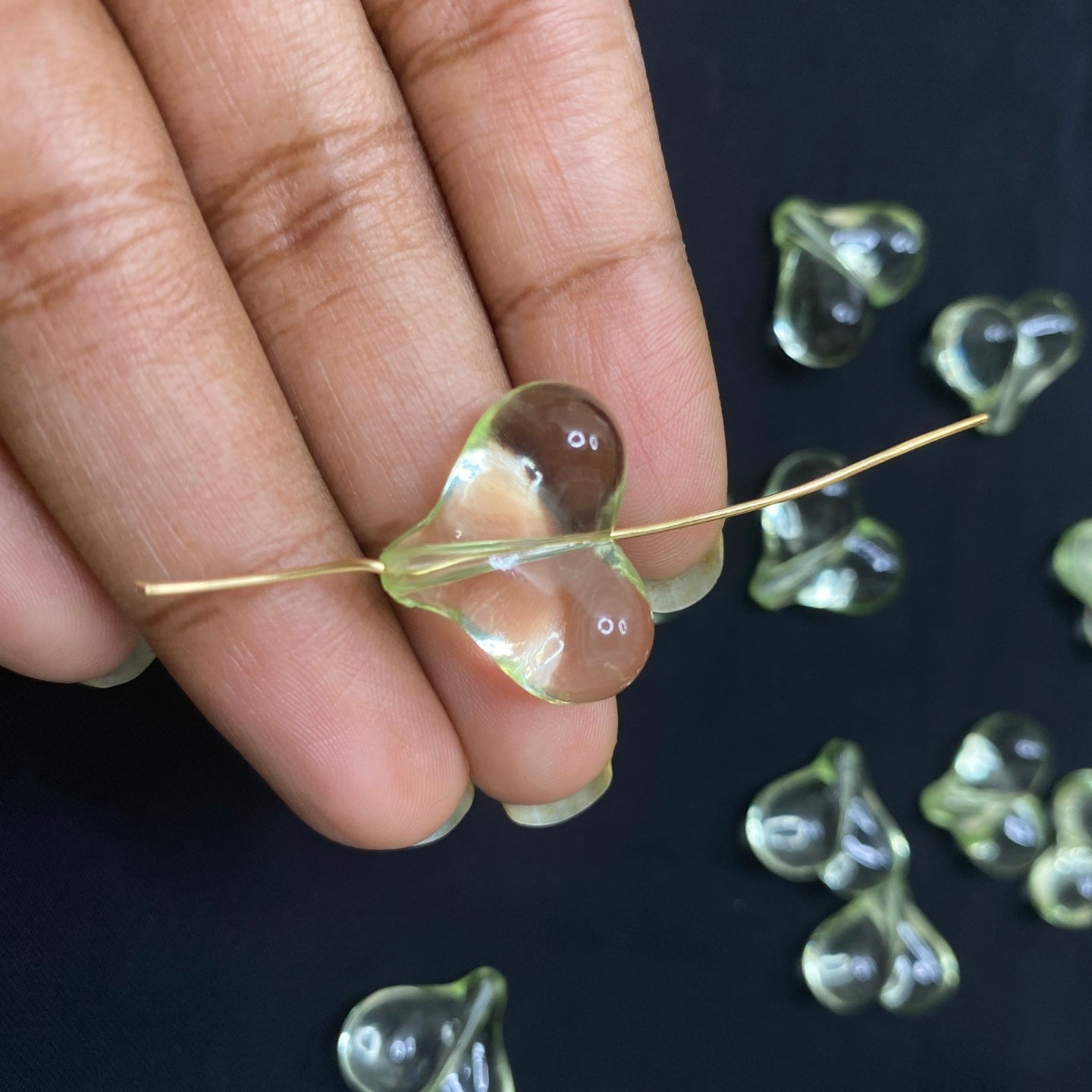 BBB 195 (D) light green heart Big (1PC)