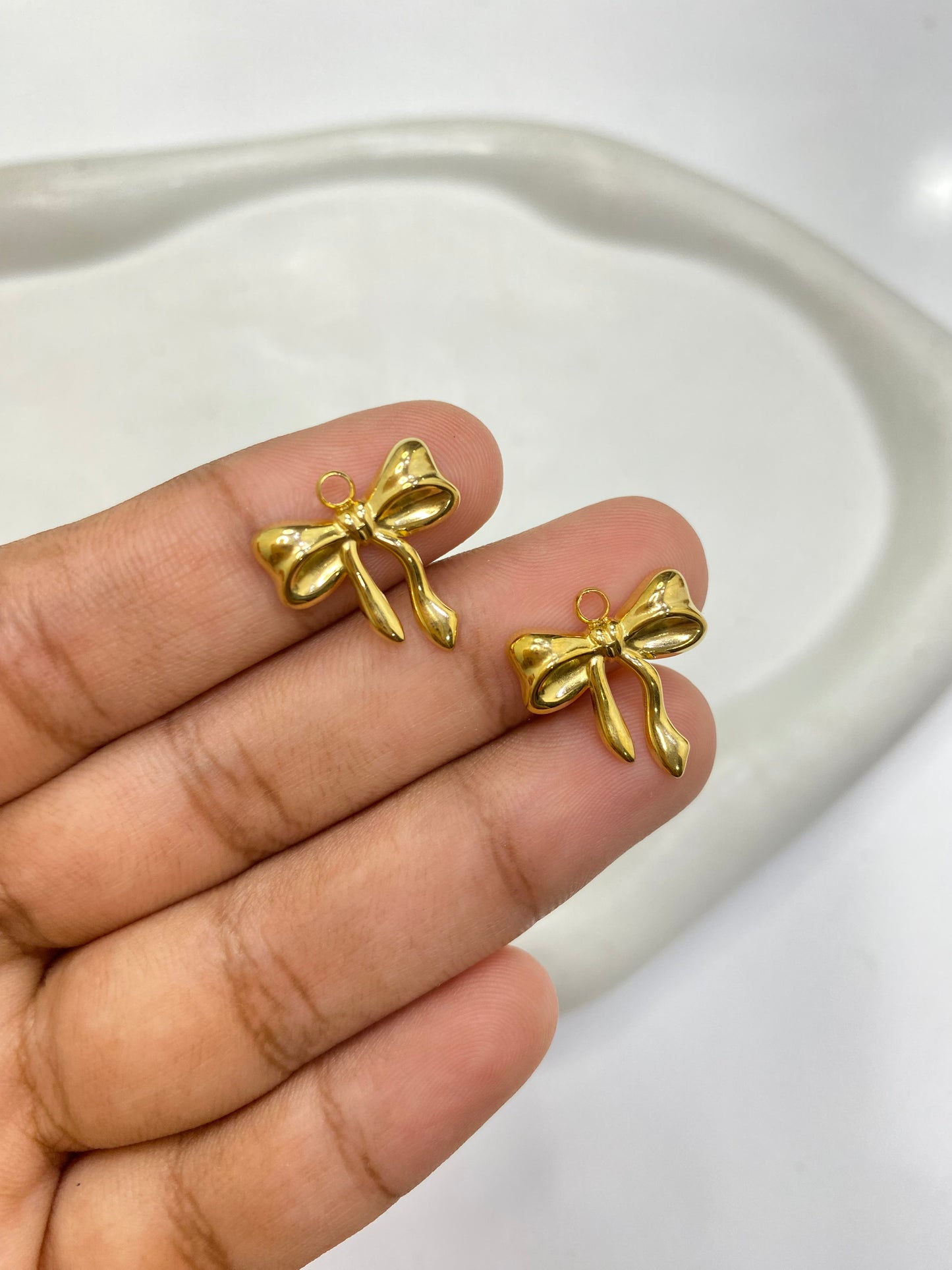 SS 2446 Bow charm 18k gold  PVD plated Stainless steel ( 1 pc ) Anti tarnish ( 16 mm )