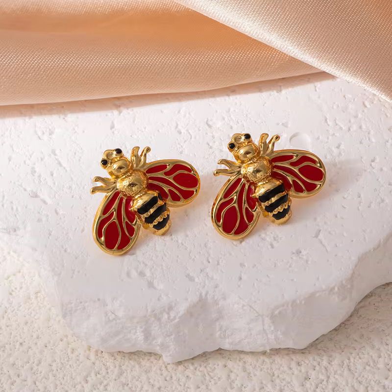 SJ 1105 Bee stud - 18k Gold PVD plated stainless steel - Anti tarnish