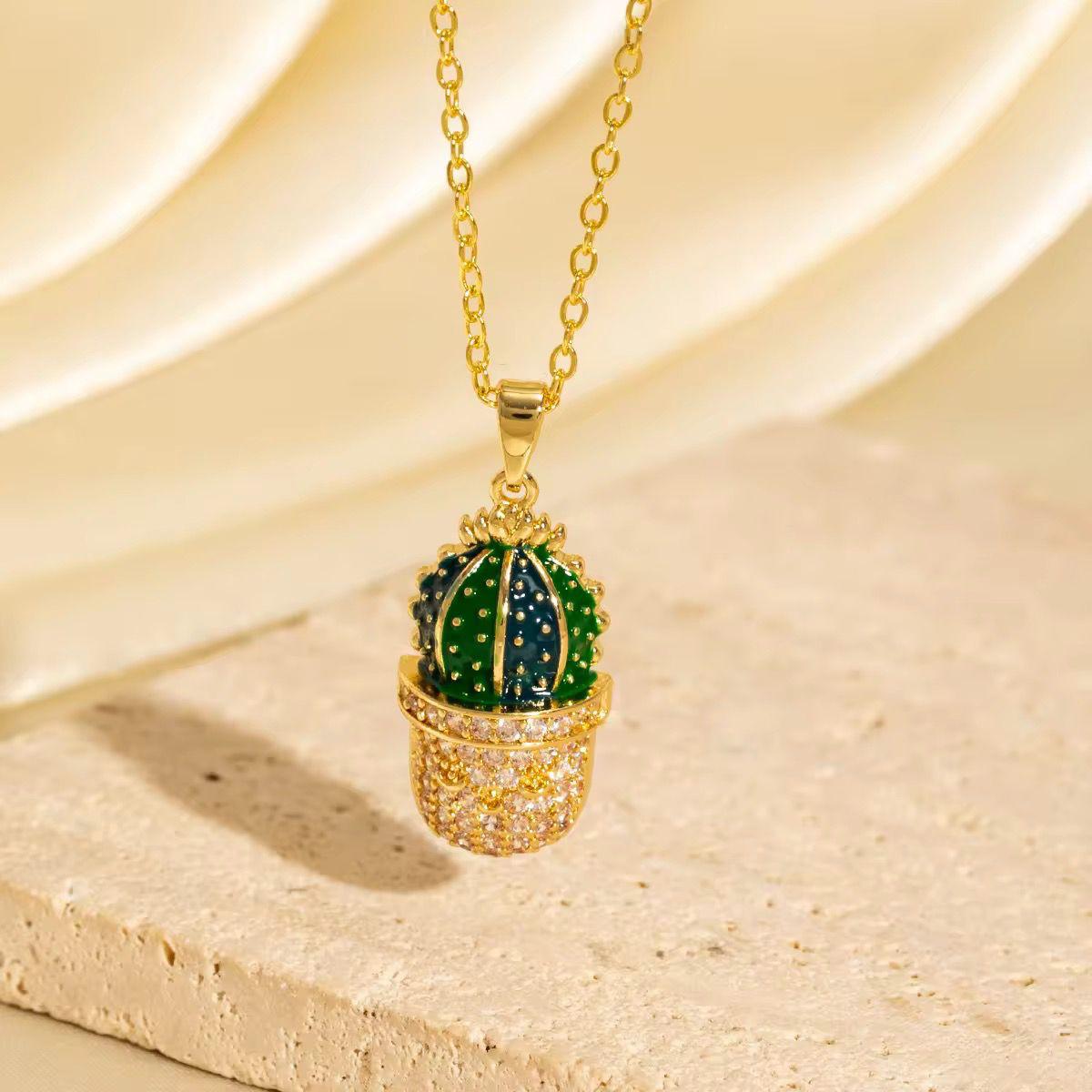 NSJ31B Zircon Cactus Necklace - 18k Gold PVD plated