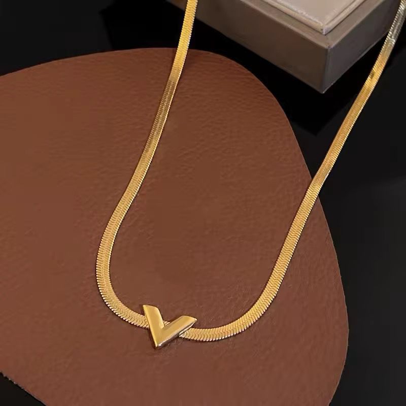NSJ55B V shape Snake Necklace - 18k Gold pvd plated