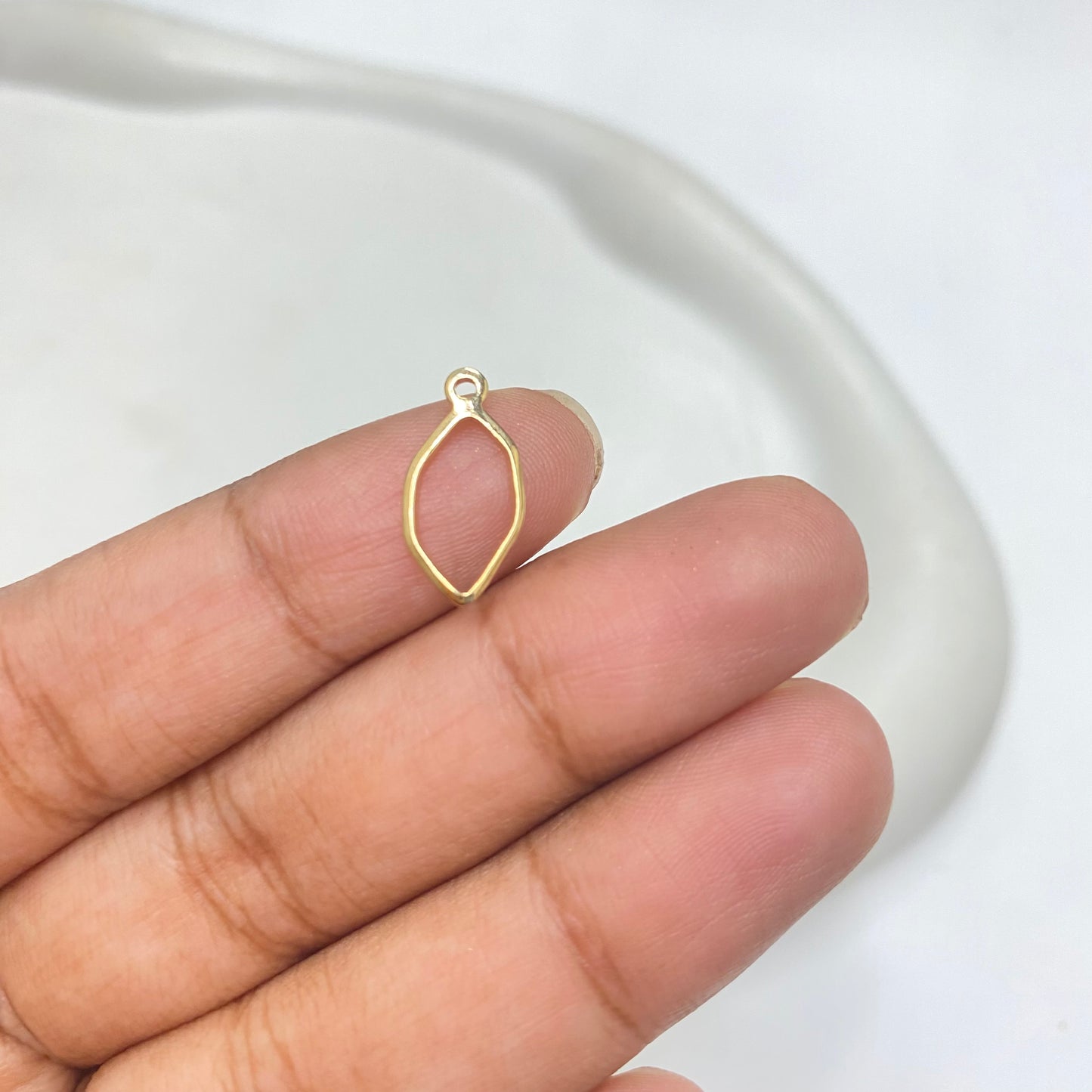 B 2198 rhombus drop hollow charm ( 1 pc )