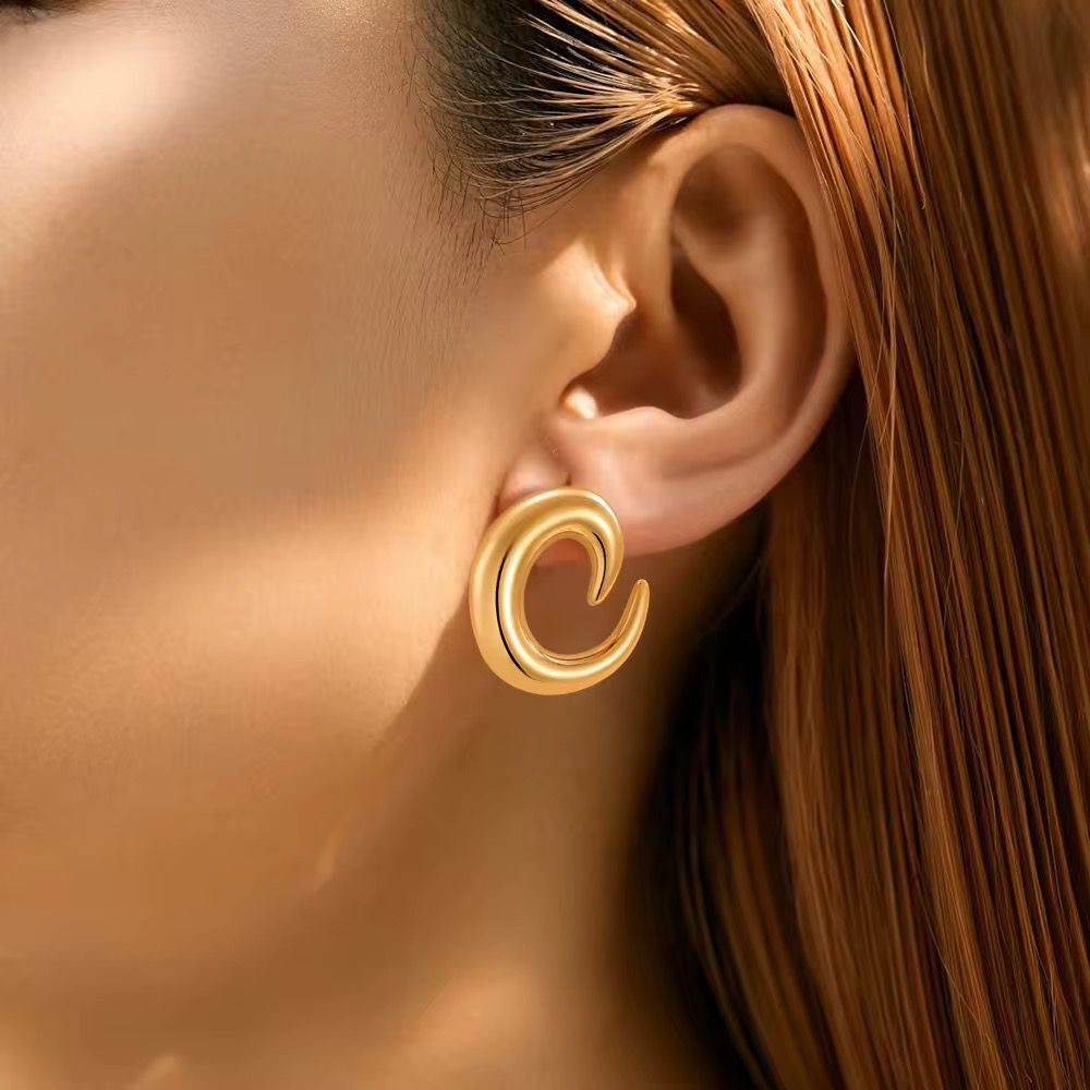 SJ 704 C Curve Stud Earring - 18k Gold PVD plated stainless steel - Anti tarnish