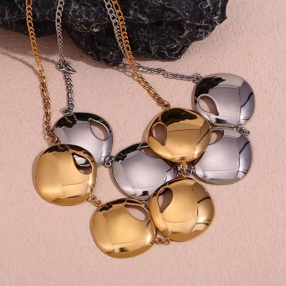 SJ 501 Irregular water statement necklace - premium collection
- 18k Gold PVD plated stainless steel - Anti tarnish
