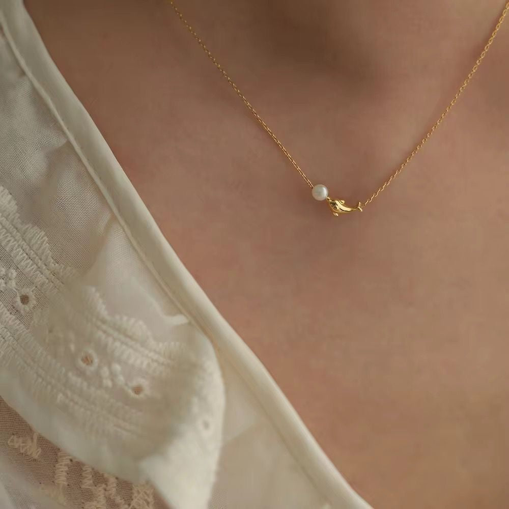SJ 705 Baby Dolphin dainty Necklace - 18k Gold PVD plated stainless steel - Anti tarnish