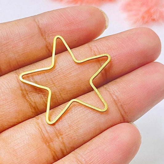 BC03F Star charm (1PC) RAW BRASS
