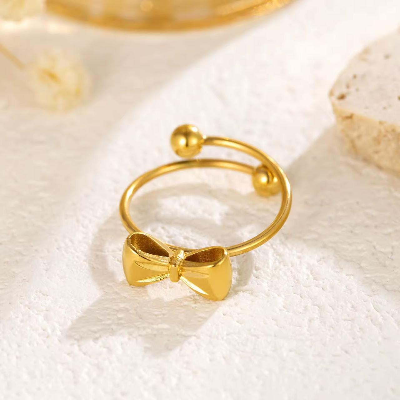 SJ 713 Bow Modern Ring Adjustable - 18k Gold PVD plated stainless steel - Anti tarnish