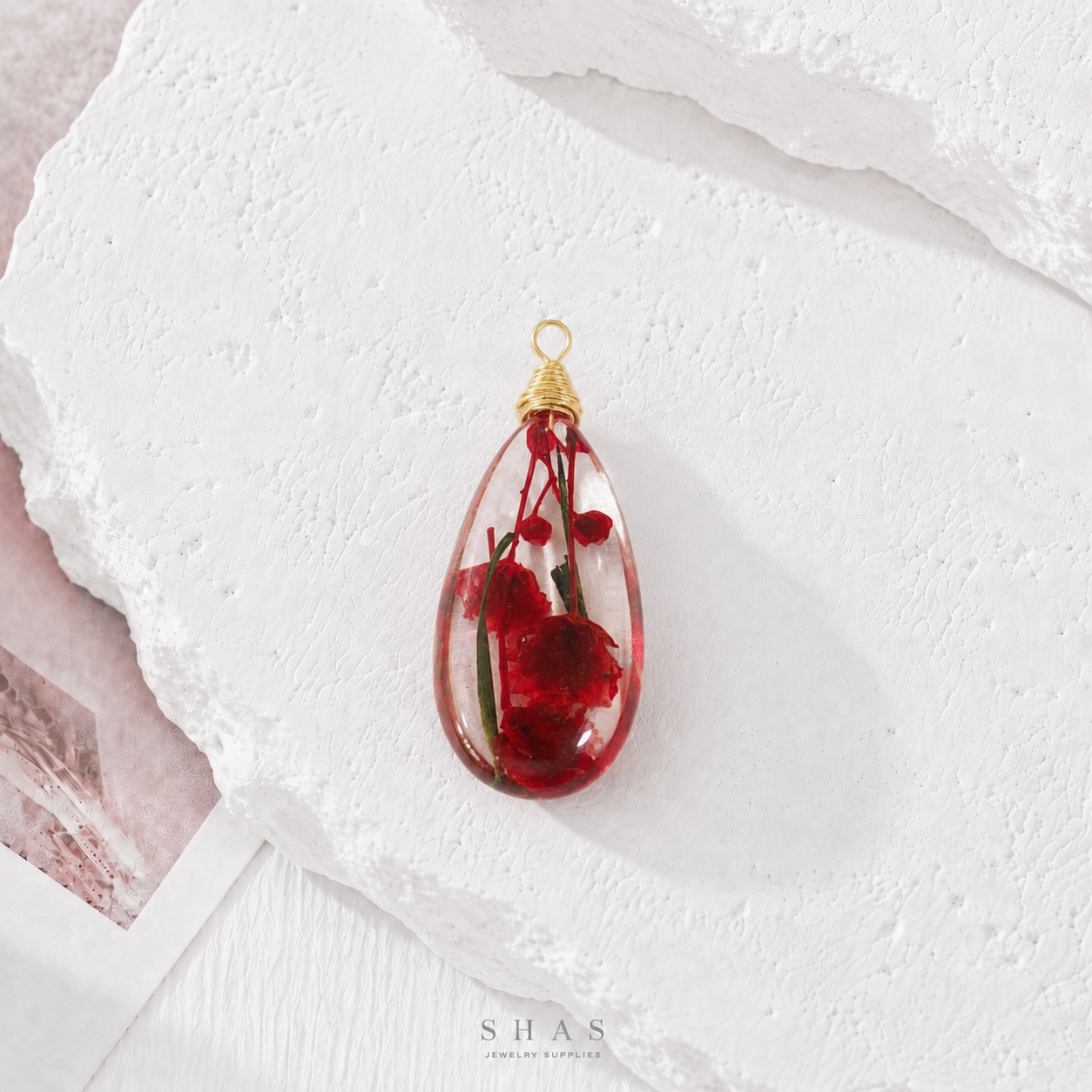 RFC02N Red Teardrop Resin Flower Pendant Charm ( 1 pc )