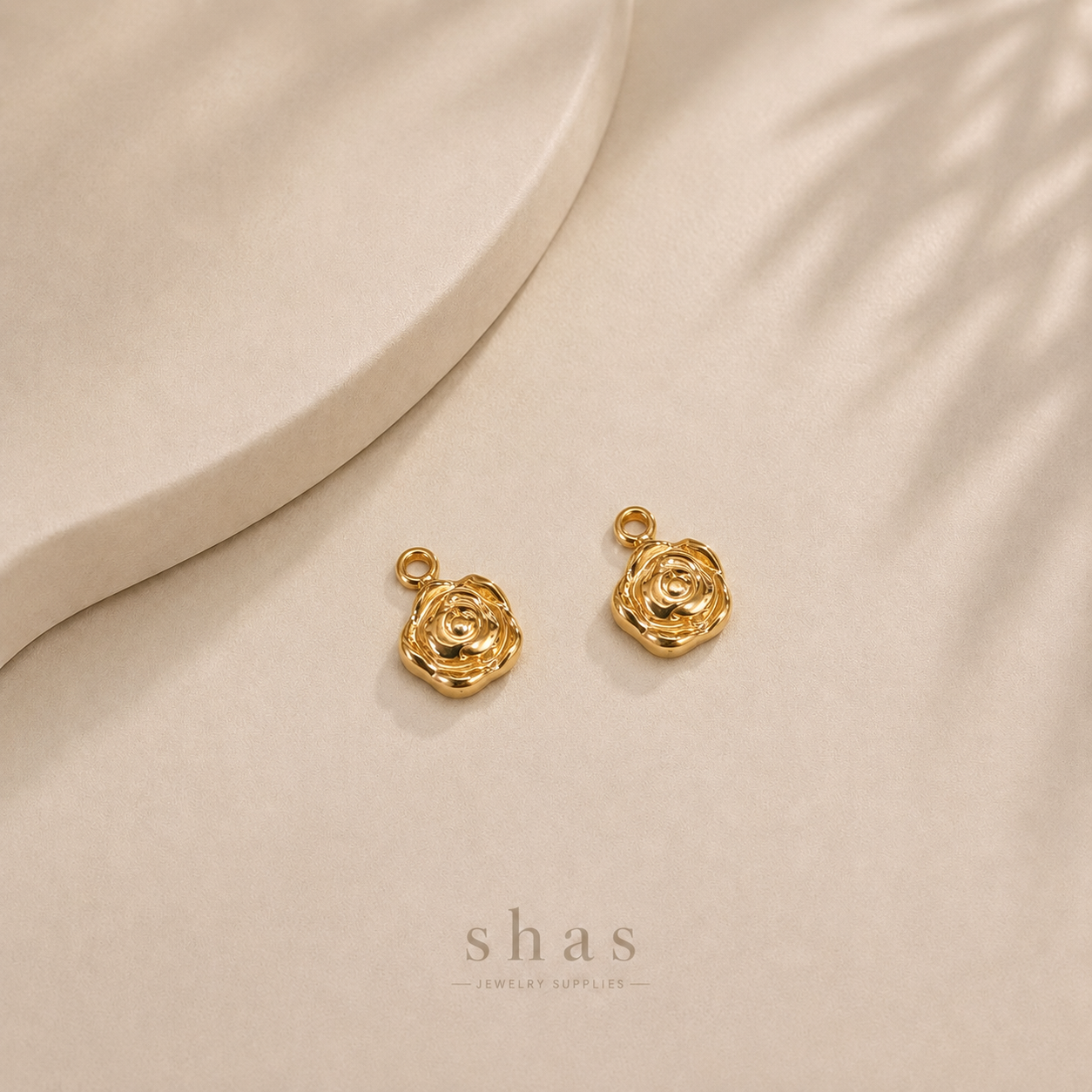 SC18D Tiny Rose Charm ( 1 pc ) 18k Gold PVD