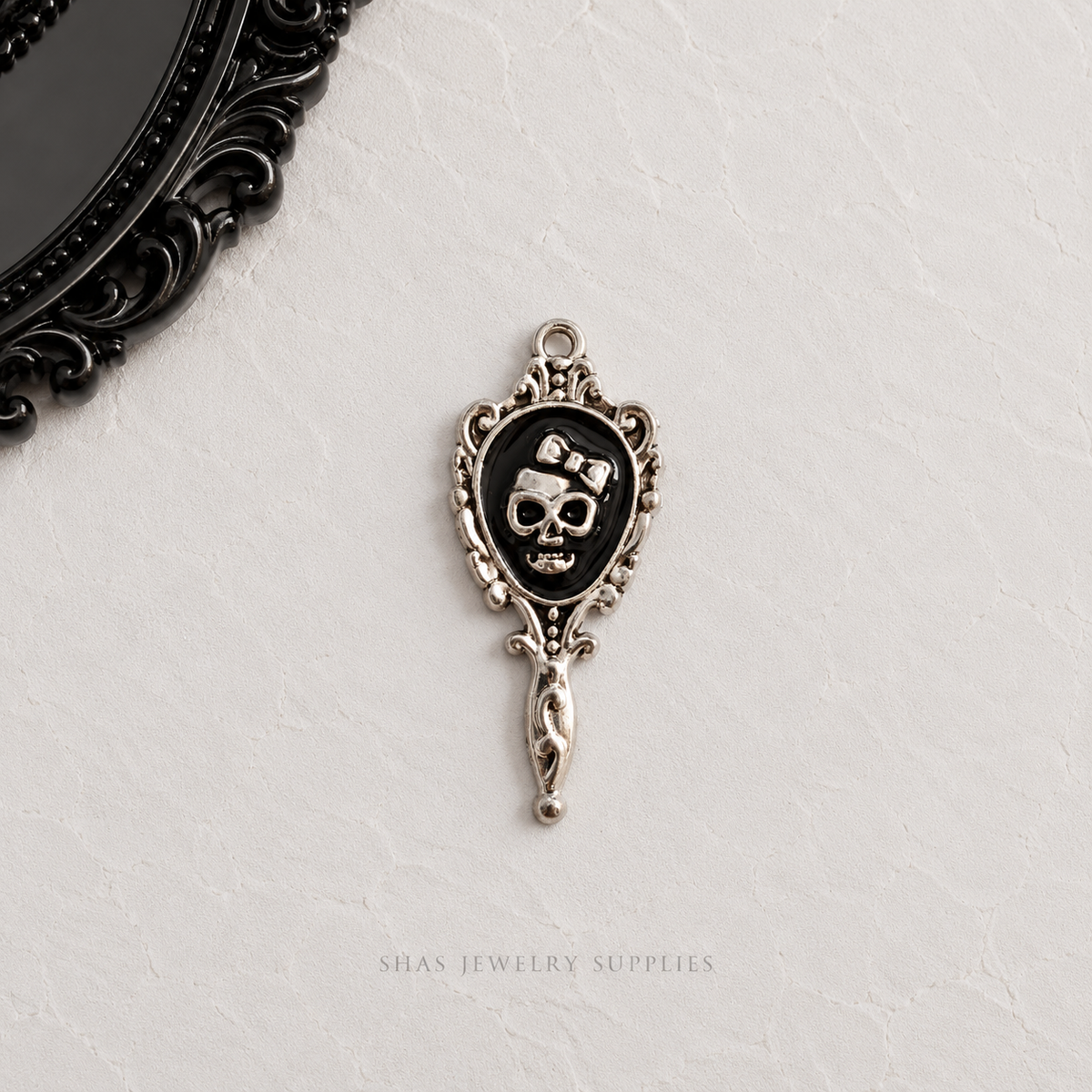 AC02Z Black Skull with bow Gothic Charm ( 1 pc ) High Quality Alloy