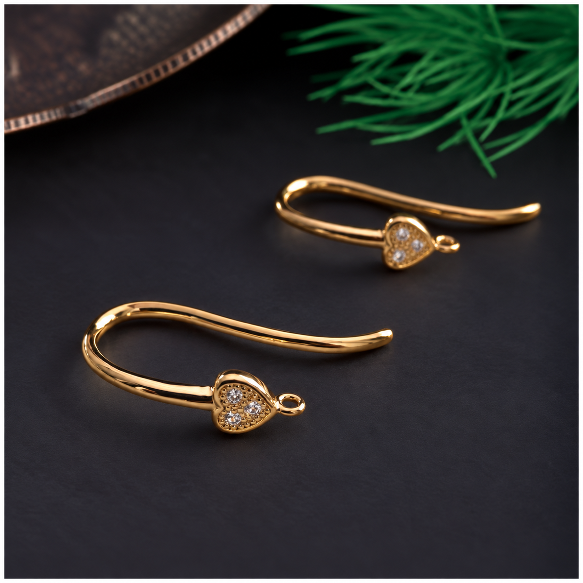ZS02T Zircon Hook 18k gold Plated ( 2 pc )