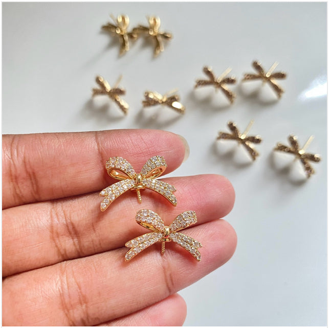 SS 551 Zircon bow stud