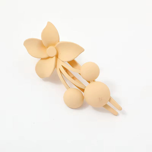 HA 02 (c) Cream Oversized Floral Shark-Claw Hair Clip ( 1 pc )