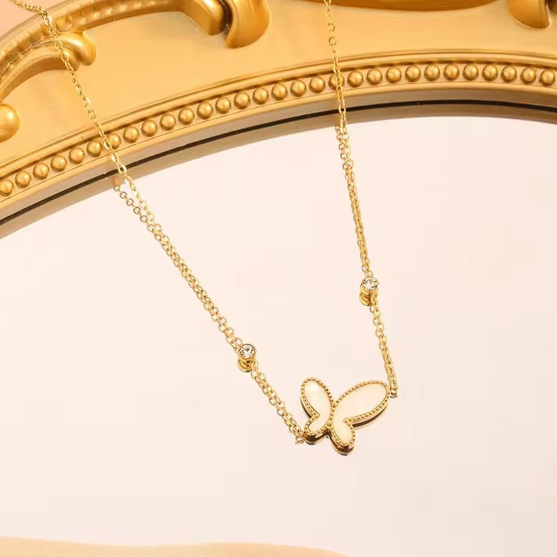 SJ 344 White Butterfly Zircon Necklace - 18k gold plated stainless steel - Anti tarnish - Wholesale