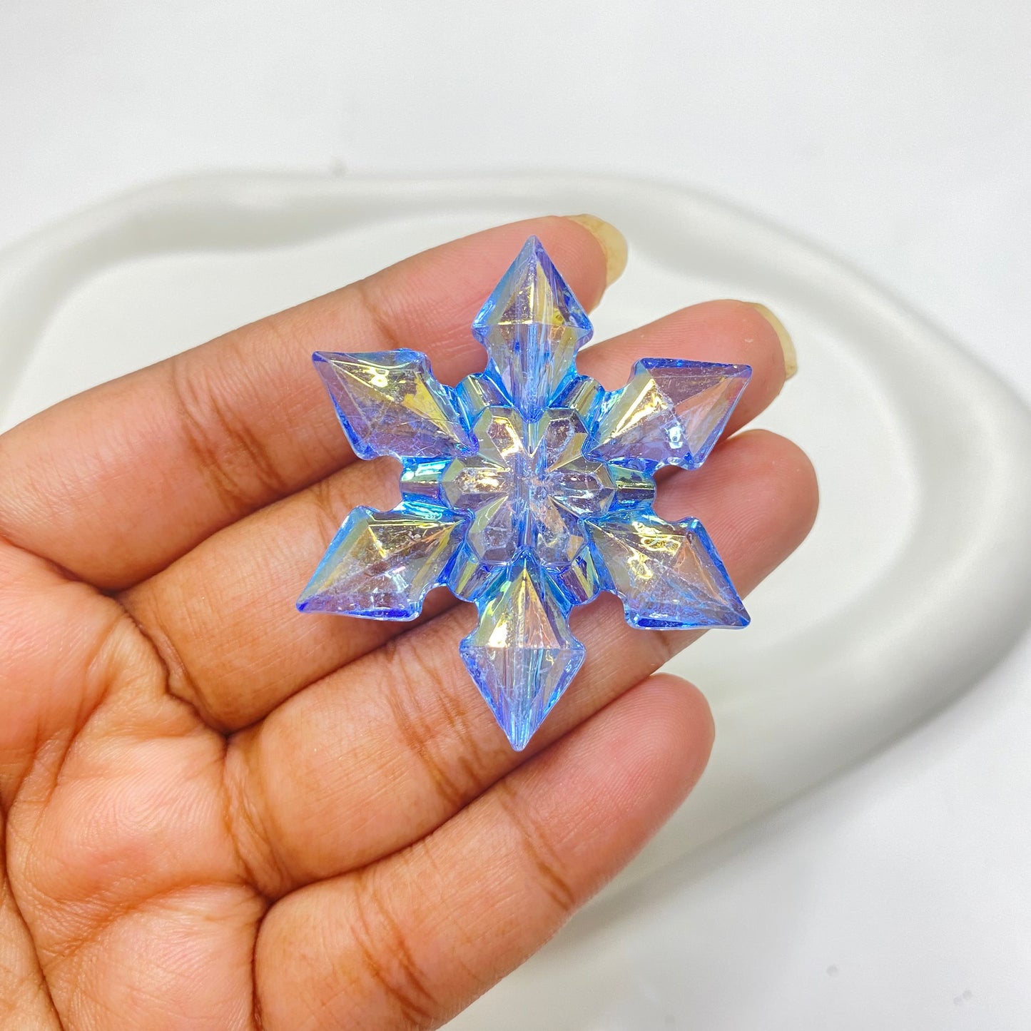 BBB 139 (D) Blue shiny irrediscent snowflake Acrylic bead (1PC)