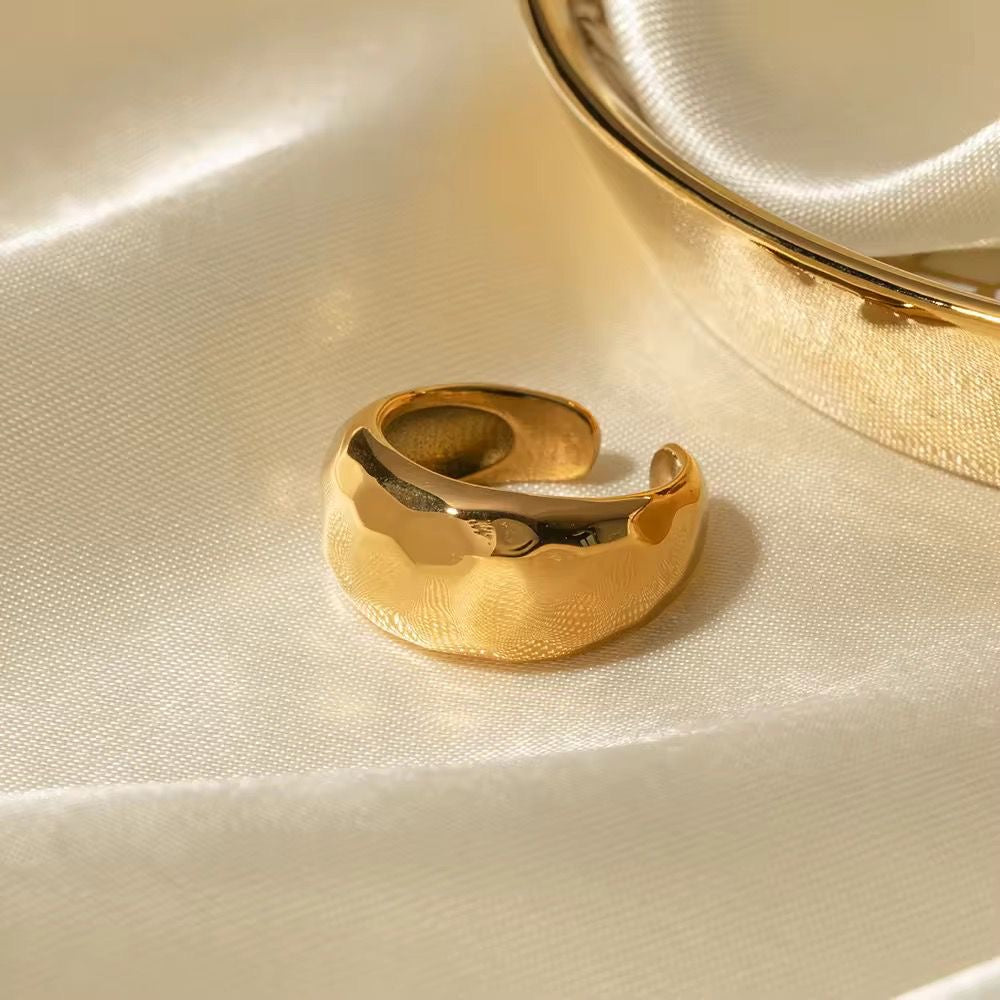 SJ 495 - Thick chunky ring- premium collection - 18k Gold PVD plated stainless steel - Anti tarnish - Wholesale