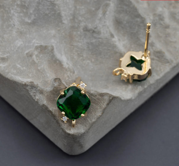 SS 542 Green Zircon crystal gold plated stud ( 2 pc ) anti tarnish