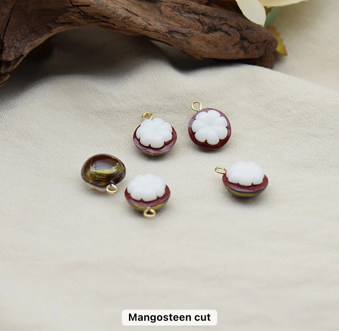 RC 1732 Mangosteen fruit resin pendant ( 1 pc ) Anti tarnish