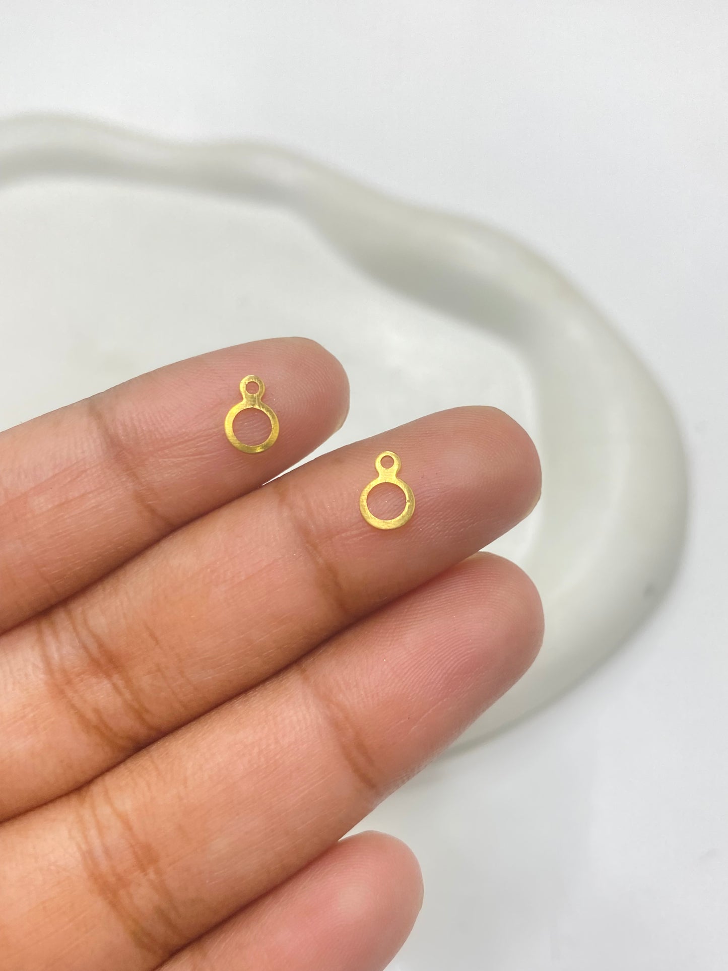 B 2312 Tiny Round drop charm ( 1 pc )