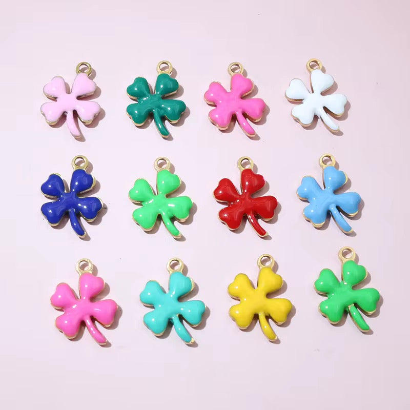 BBB 242 (b) Red Clover leaf Tiny Charm 18K Gold PVD plated stainless steel ( 1 piece ) Anti tarnish ( 13:10 mm )