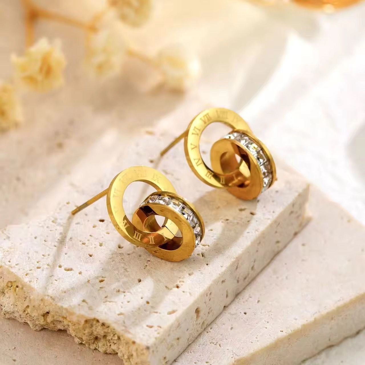 SJ 516 Roman zircon stud earring - 18k Gold PVD plated stainless steel - Anti tarnish
