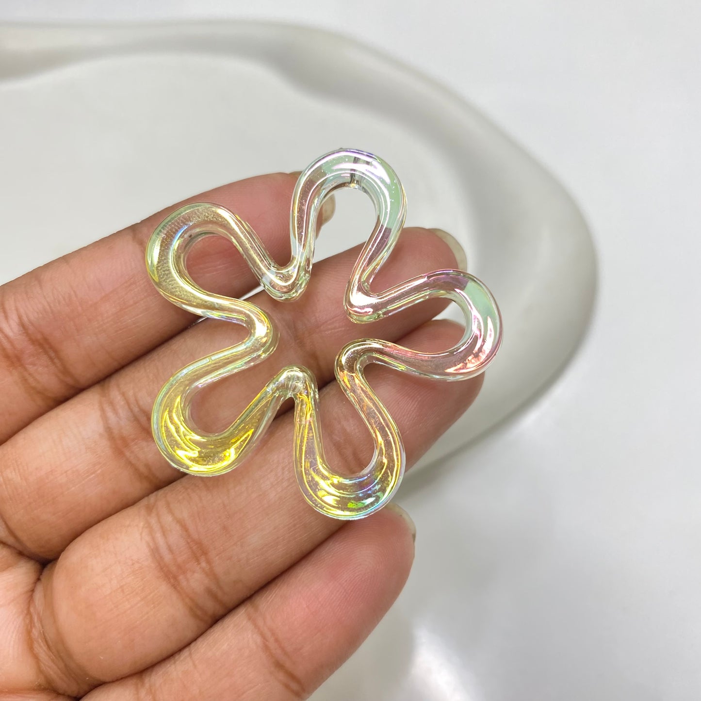 BBB 135 (C) Green tone flower Holographic Luminous uv plated shiny irrediscent Acrylic bead ( 1 pc )