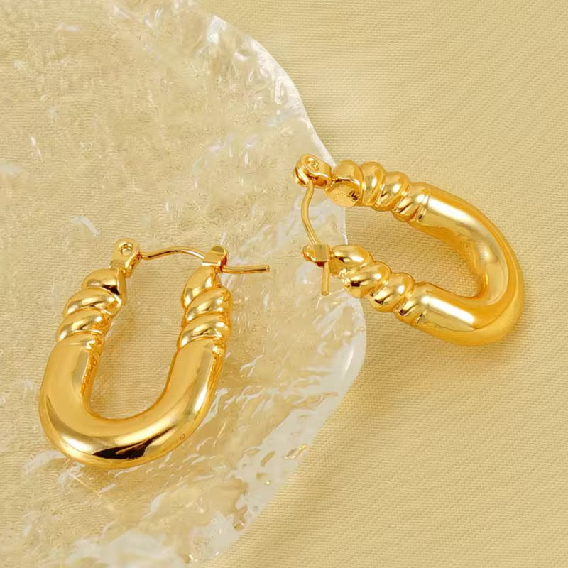 SS 203 U shape Hoop earrings - 18k gold plated stainless steel - Anti tarnish - Wholesale