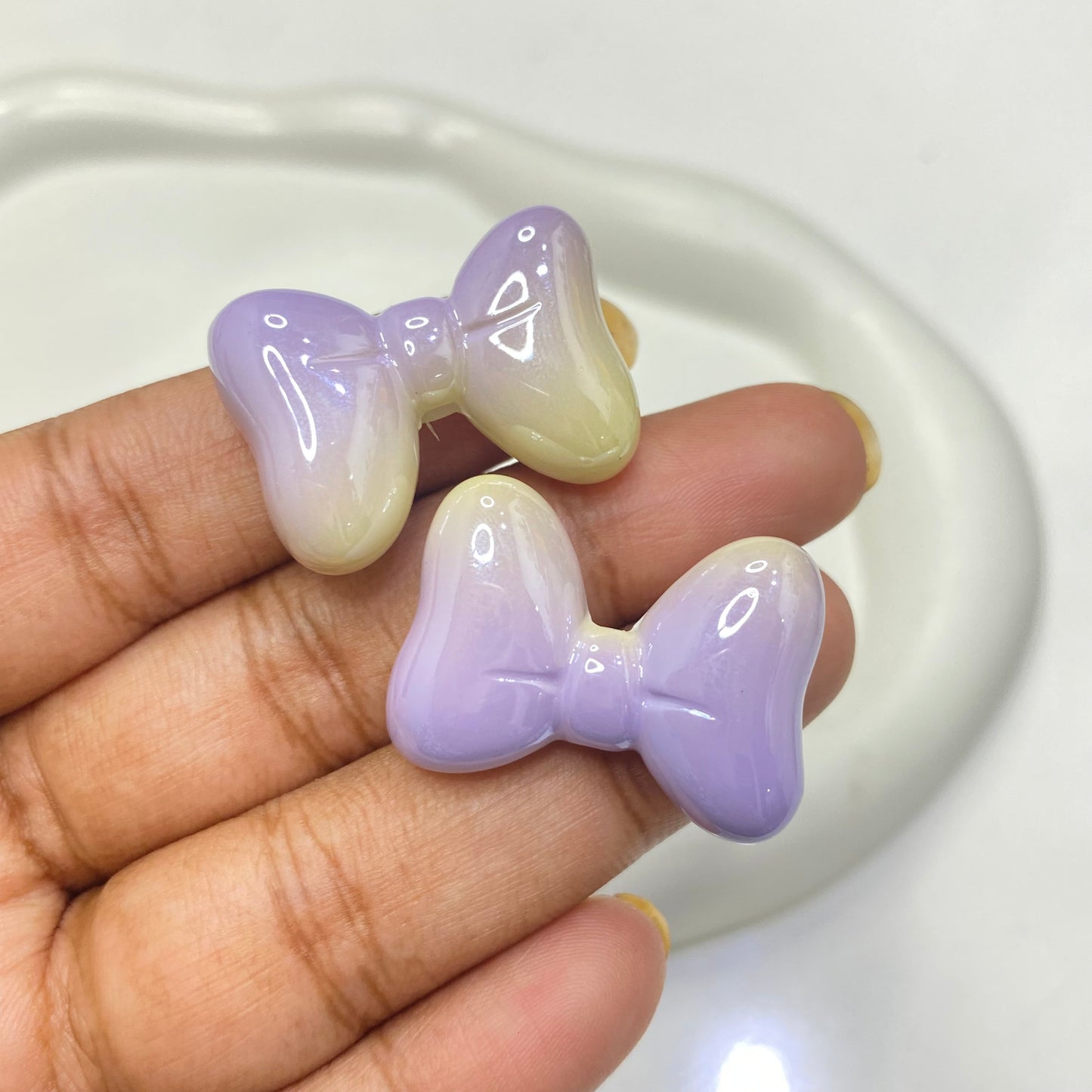 BBB 173 (D) purple dual iridescent big bow Acrylic bead (1PC)