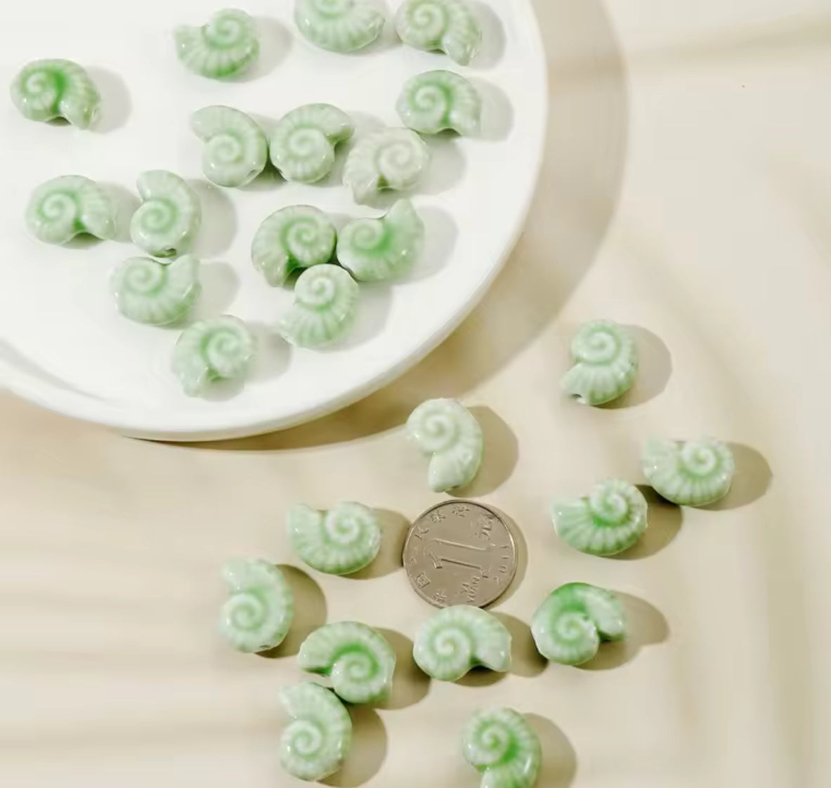 BBB 215 (f) Light Green Conch Shell Porcelian Ceramic bead ( 1 pc ) High Shine ( 21:16 mm )
