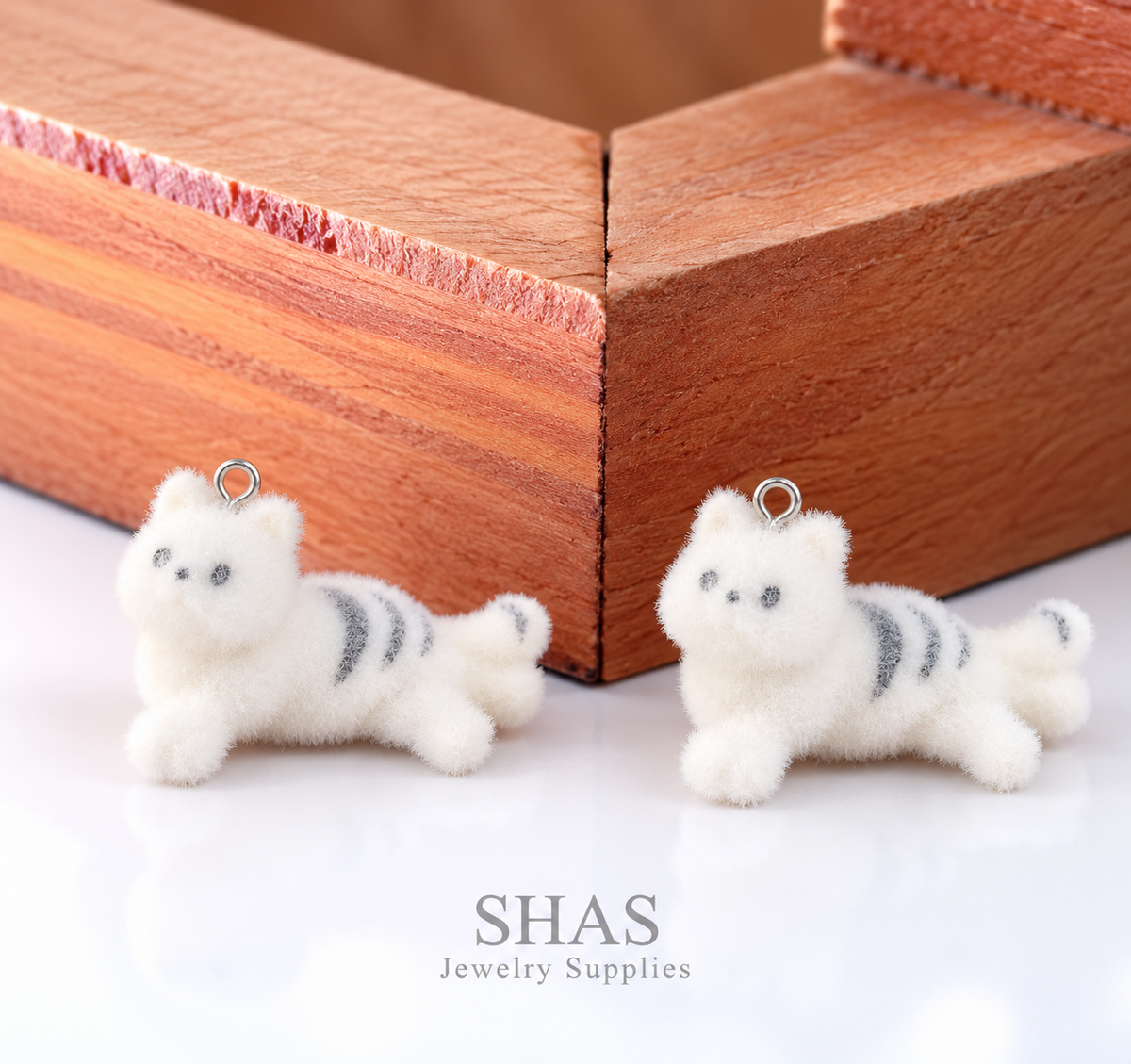 RM14N White Cat 3D Fur Flocking Resin Charm ( 1 pc )