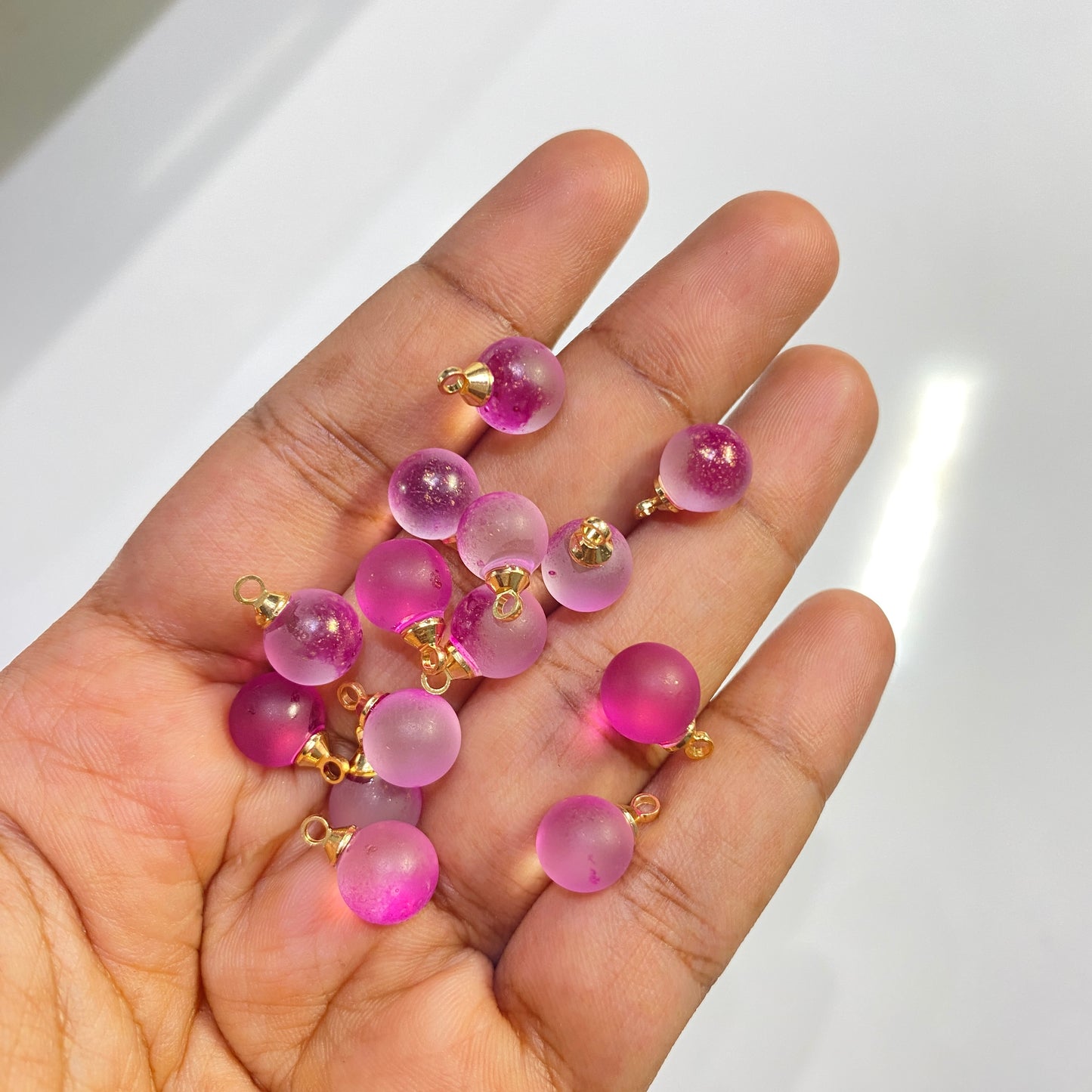 GB 1026 - pink glitter round glass beads - per piece