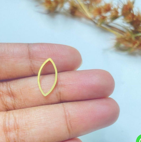BC02I 16mm Hollow leaf brass charm ( 1 pc ) Raw brass
