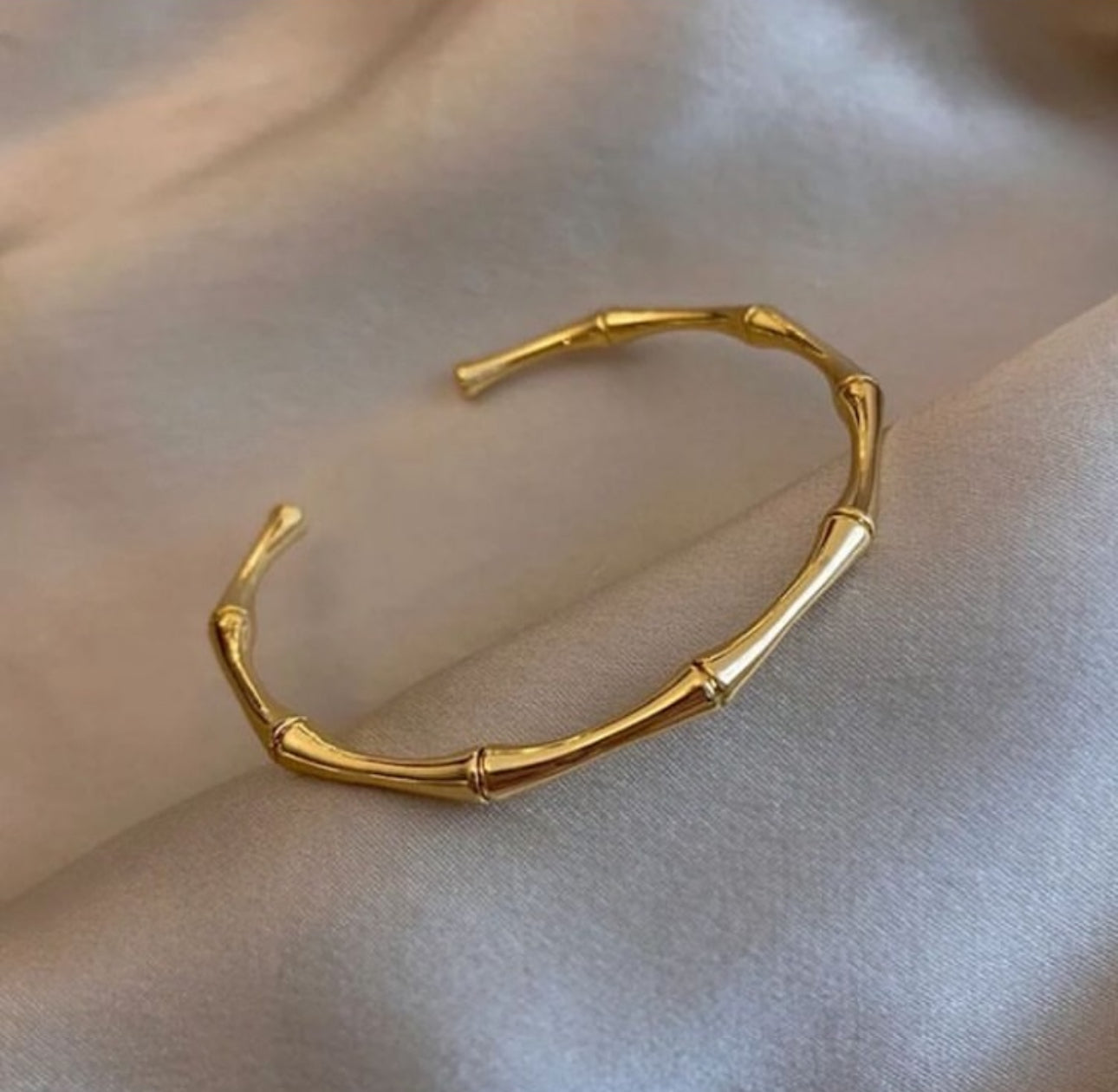 SJ 104 Bamboo Cuff Bracelet - 18k stainless steel - Anti tarnish - Wholesale