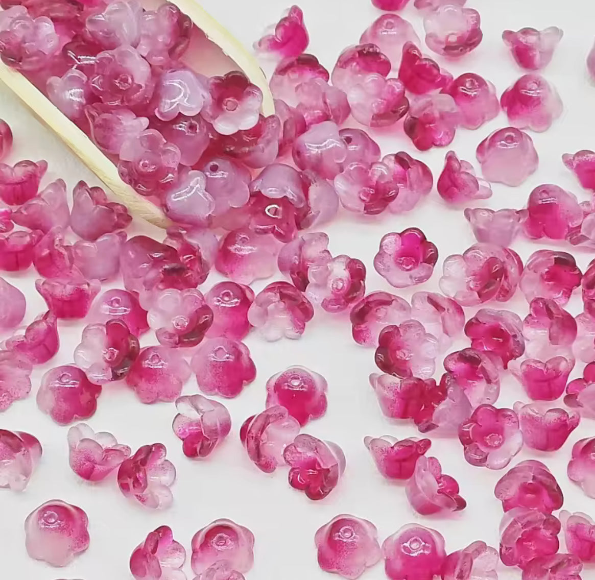 GB 1341 Bright Pink dual tone flower glass bead ( 1 pc )