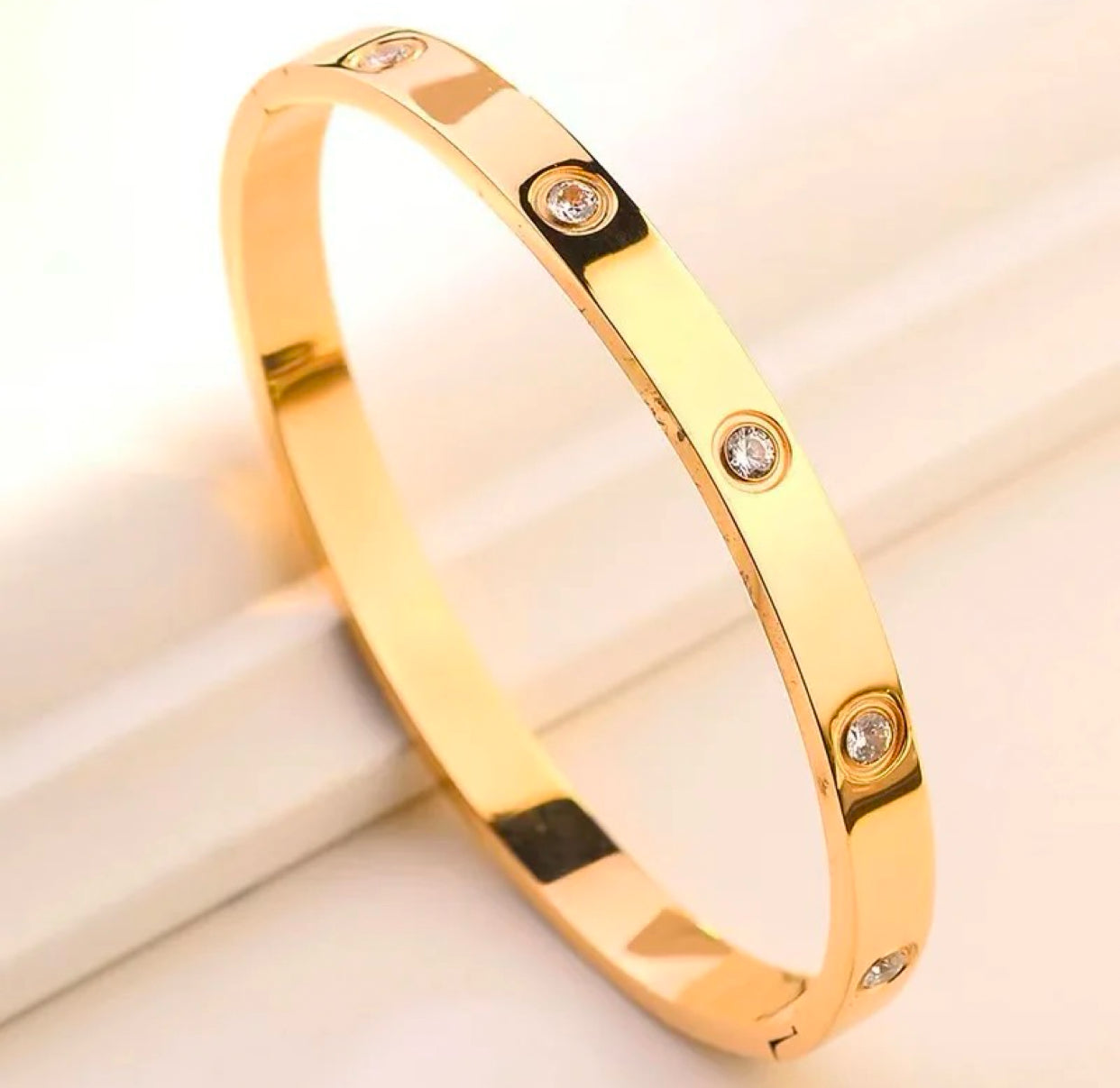 SJ 95 Zircon Bangle Bracelet- 18k gold PVD Plated stainless steel - Anti tarnish - Wholesale price