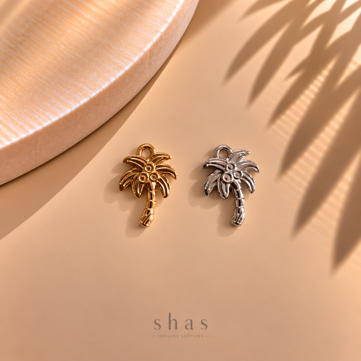 SC22S Palm Tree Charm ( 1 pc ) PVD Plated