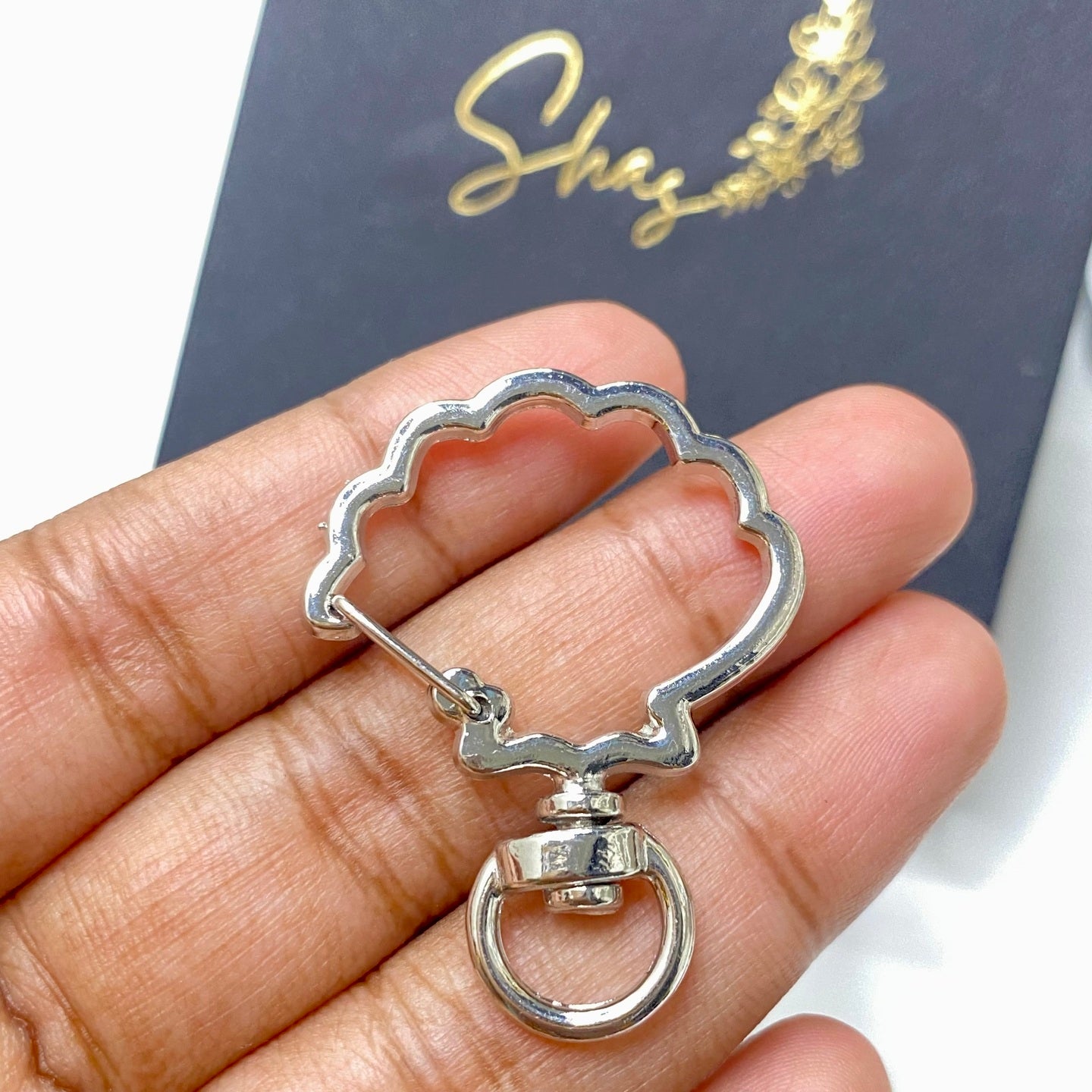 BBB 261 (c) Silver shell keychain clasp ( 1 pc ) High quality